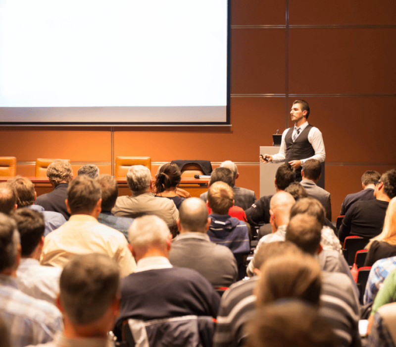 Tagungen & Konferenzen 4